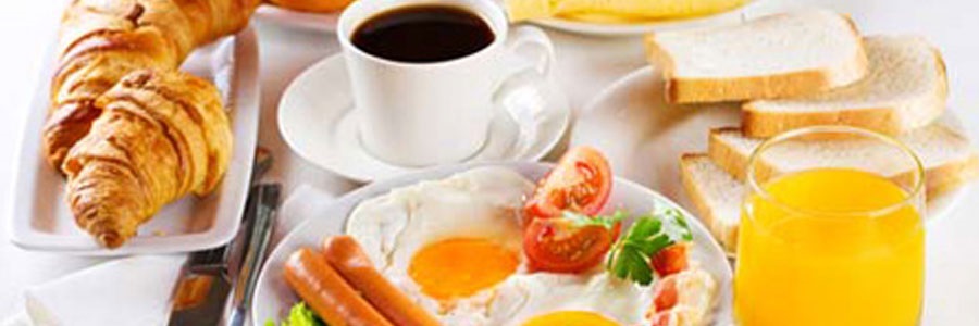 روز خود را با صبحانه آغاز کنید.