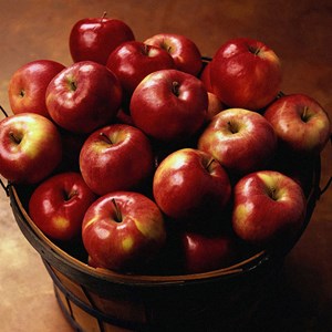 خوردن سیب قبل از خرید موجب انتخاب غذایی سالم می شود