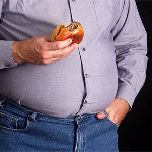 اضافه وزن و چاقی خطر مرگ زودرس را افزایش می دهد.