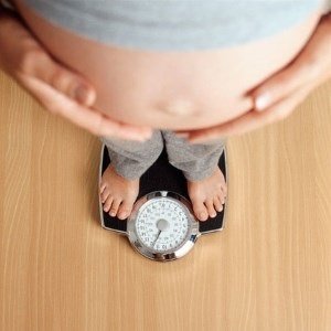 تاثیر اضافه وزن مادر بر افزایش خطر فلج مغزی کودکان