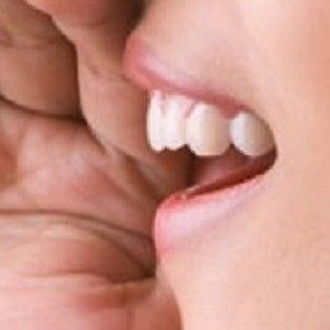 تغذیه با شیر مادر و پیشگیری از لکنت زبان