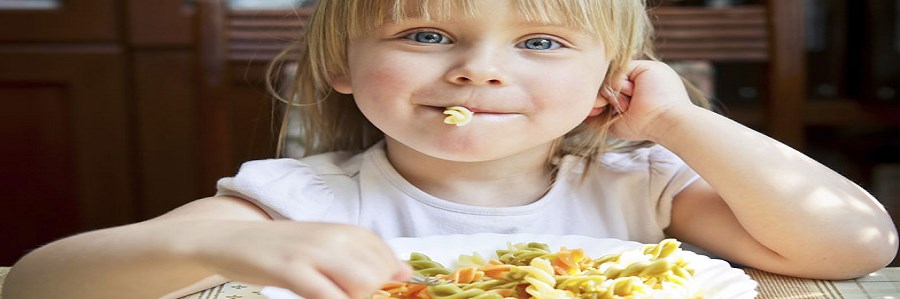 بهترین مواد غذایی برای سلامت مغزی کودکان