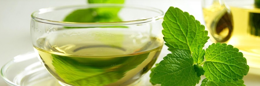چگونه چای سبز از  بروز بیماری آلزایمر پیشگیری می‌کند؟