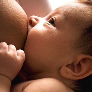 تغذیه با شیر مادر بهترین گزینه برای رشد و نمو قلب نوزادان نارس