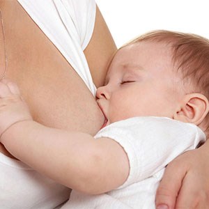 تغذیه با شیر مادر و کاهش خطر عفونت گوش و اسهال در شیرخواران