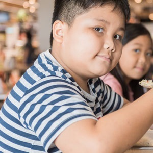 نقش پدران در پیشگیری از چاقی کودکان