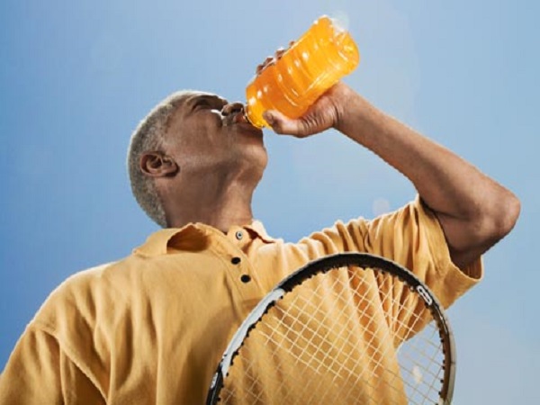 نوشیدنی های ورزشی: افزایش قند خون